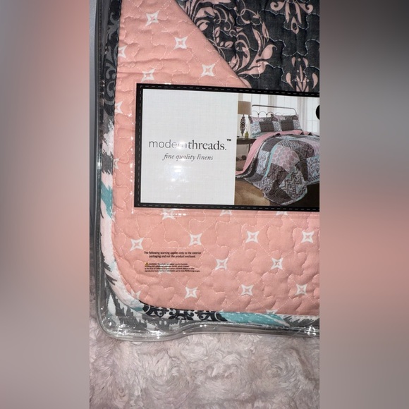 NWT Bed Bath& Beyond Sylvia Printed Reversible 3piece King Size Cotton Quilt Set - Picture 8 of 16